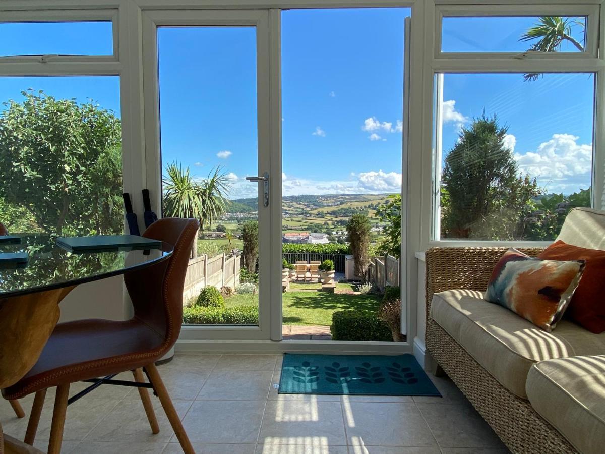 Llandudno Boutique Style Seaside Retreat With Stunning Views Βίλα Rhôs-on-Sea Εξωτερικό φωτογραφία